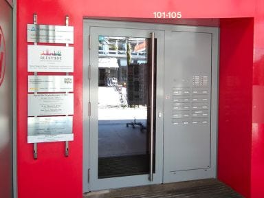 Eingangsbereich vom Standort Lübeck