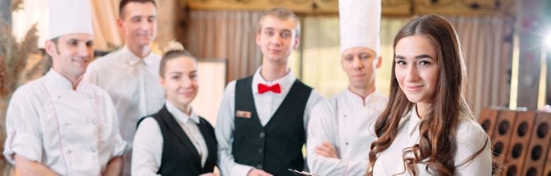 Gastronomie- und Küchenteam legt Fokus auf Sicherheit am Arbeitsplatz Gastronomie- und Küchenteam legt Fokus auf Sicherheit am Arbeitsplatz